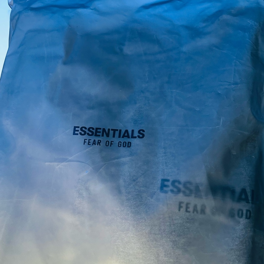 NWT Essentials Fear of God Heather Grey Hoodie Size Medium - Picture 5 of 7